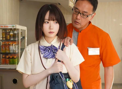 Quản lý bắt gặp em gái ăn cắp vặt trong cửa hàng