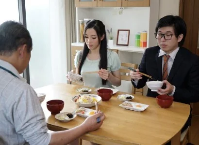Con dâu quá nứng banh vùng kín cho bố chồng làm tình
