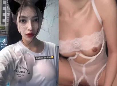 Em Uyên Thỏ cưỡi ngựa sung sướng